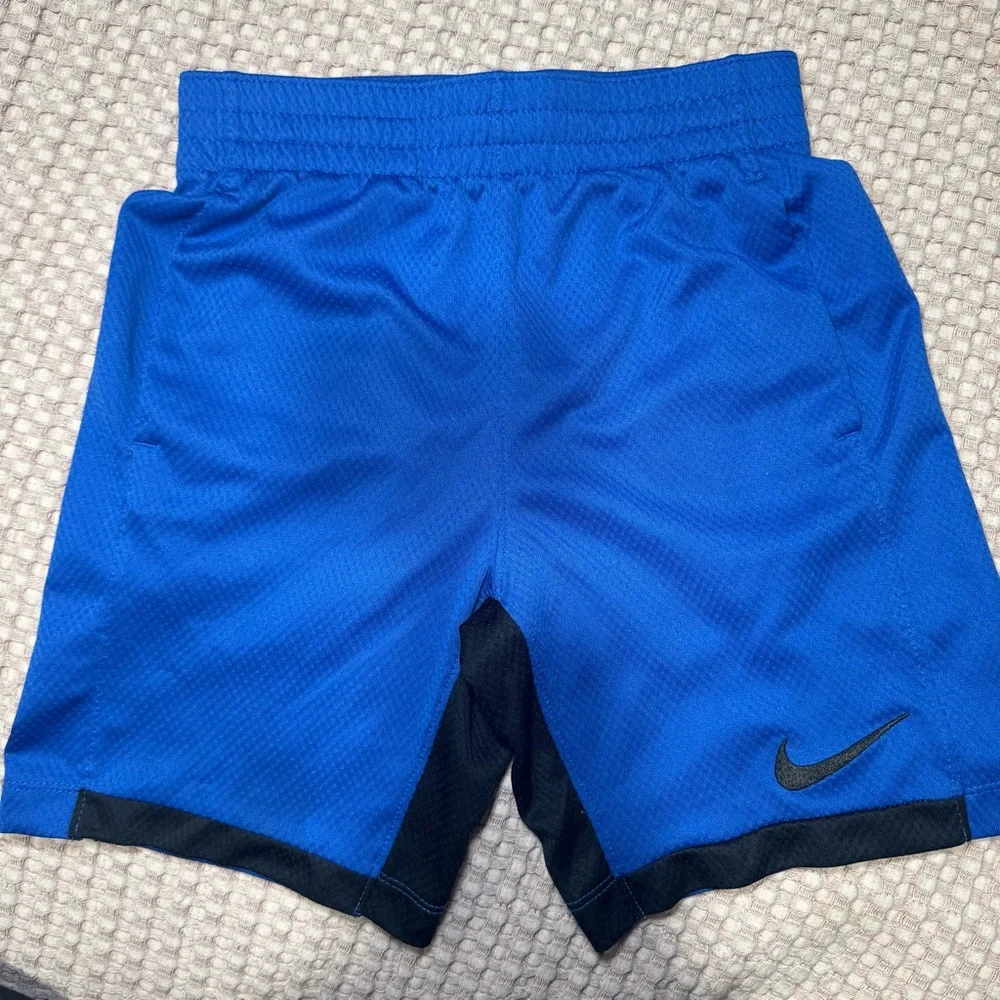 Nike Boys Royal Blue Mesh Shorts Elastic Waist Size S Drawstrings‎